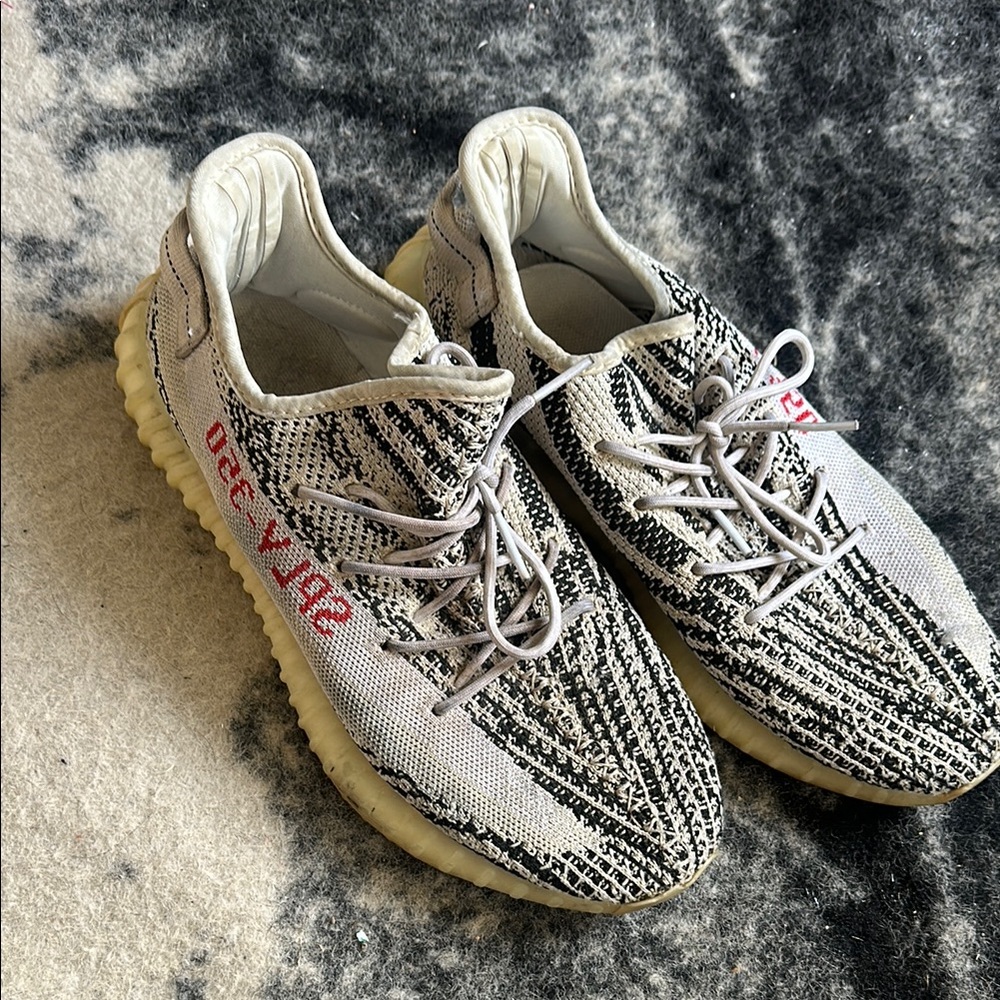 Adidas Yeezy Boost 350 V2 Sneakers